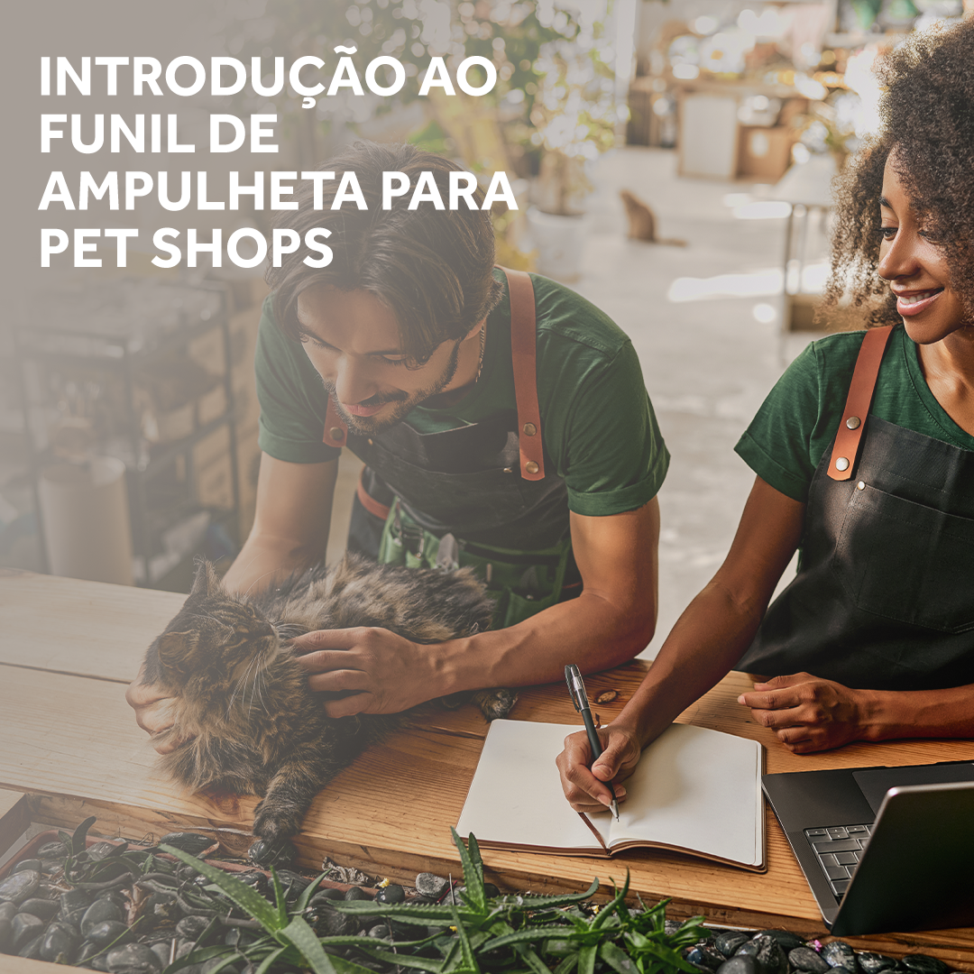 funcionário de pet shop brincando com gato e mulher funcionária fazendo anotações em caderno